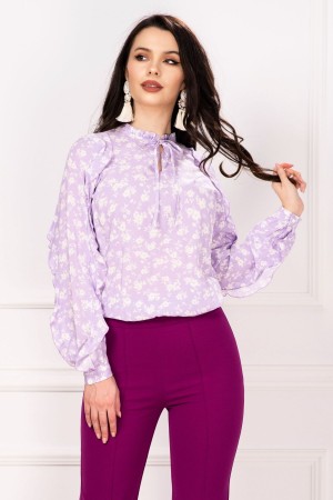 Bluza InPuff lavanda cu flori albe delicate si volane pe maneci (23179)