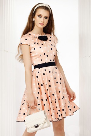 Rochie Fofy de vara peach in clos cu trandafiri decorativi si buline (21747)